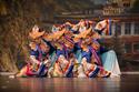 Eine Tanz- und Gesanggruppe aus Lhasa, der Hauptstadt des autonomen Gebiets Tibet