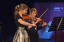 Ariana Puhar und Paula Huemer, Violine