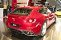 Der Ferrari FF ist der neue Star im Forum der Supersportwagen. FF steht für «Ferrari Four». FF steht für vier Sitze und Vierradantrieb - und stellt nach Vision des Hauses ein völlig neues GT-Konzept dar. Ferrari schwärmt hierbei von Revolution statt Evolution.
