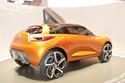 Coupé, Roadster und SUV – die neue Crossover-Studie Renault Captur vereint vieles unter einem Dach. Der Mischling mit Biturbo-Diesel spricht die gleiche Formensprache wie der sinnliche Stromer DeZir.