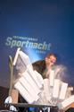 Sportnacht Davos, Paul Accola, Skirennfahrer, überreicht den «Davoser Kristall» an Renato Marni, Taekwondo Weltmeister
