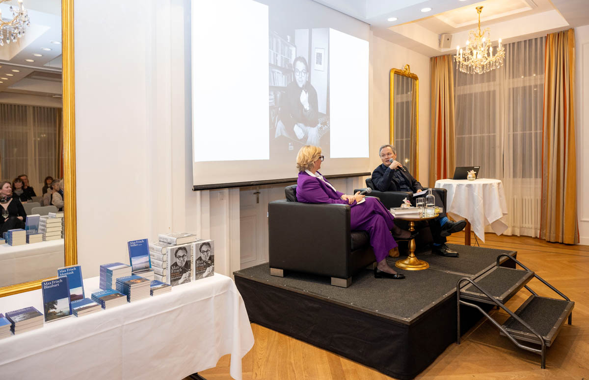 Alexa Ritter, Kunst- und Kulturbeauftragte des Grand Resorts und Autor Julian Schütt © exclusiv