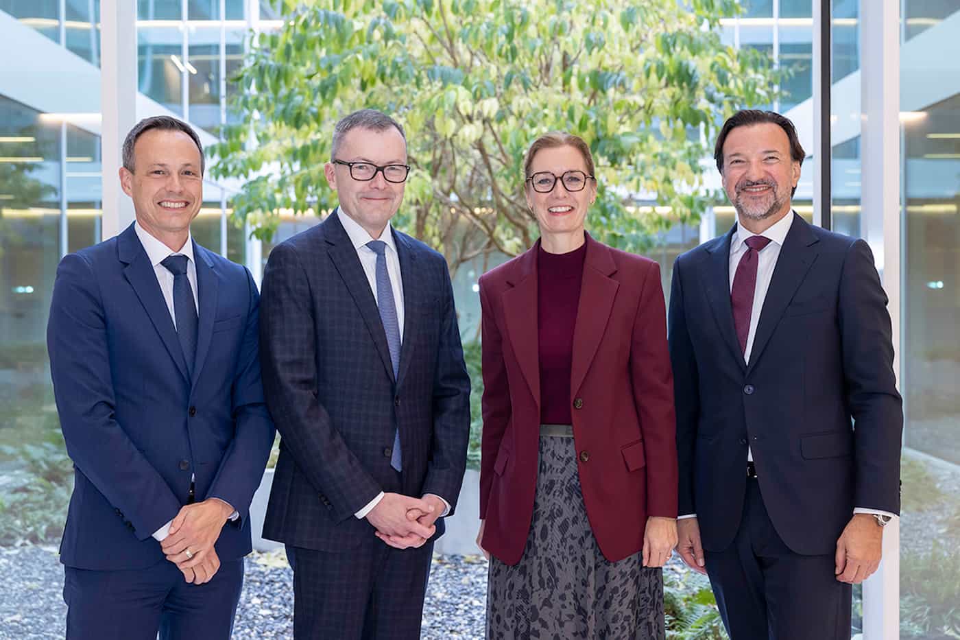 Martin Frick, Leiter des Amts für Auswärtige Angelegenheiten; Botschafter Jürg Lauber, Präsident des UNO-Menschenrechtsrats; Regierungschefin-Stellvertreterin Sabine Monauni und Frank J. Büchel, Botschafter in Genf. (Quelle: IKR/Tatjana Schnalzger)