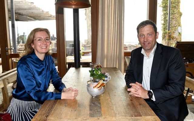 Regierungschef-Stellvertreterin Sabine Monauni und Lars Klingbeil, SPD-Bundesvorsitzender