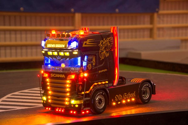 14. Minitrucker Schaufahren