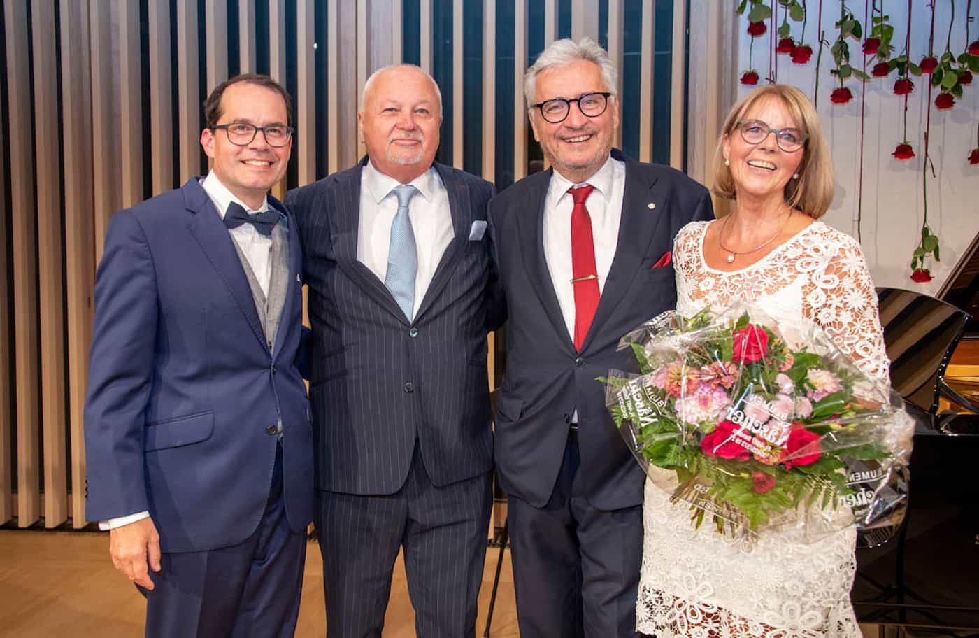 (v.l.) Beat Fehlmann, Generalkonsul Slobodan Mikac, Drazen und Monika Domjanic | © exclusiv