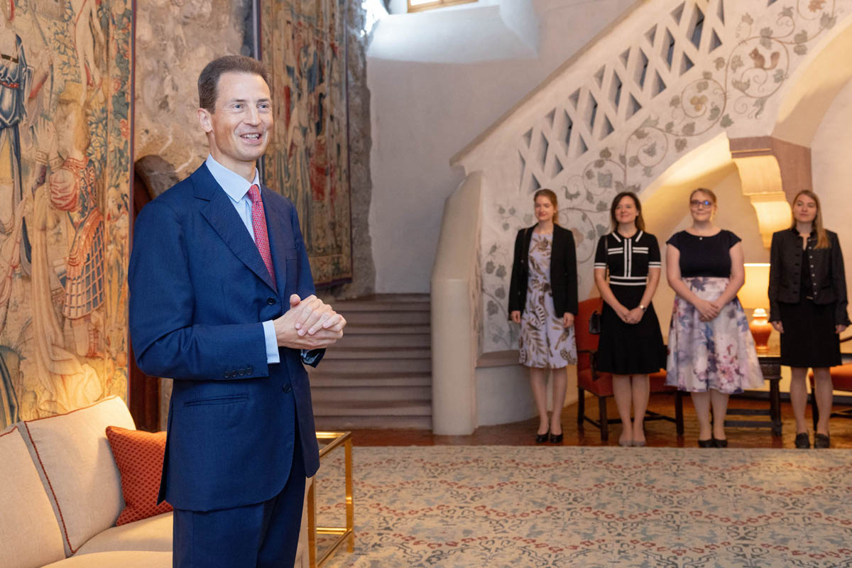 Empfang der Delegation durch S.D. Erbprinz Alois von und zu Liechtenstein auf Schloss Vaduz.