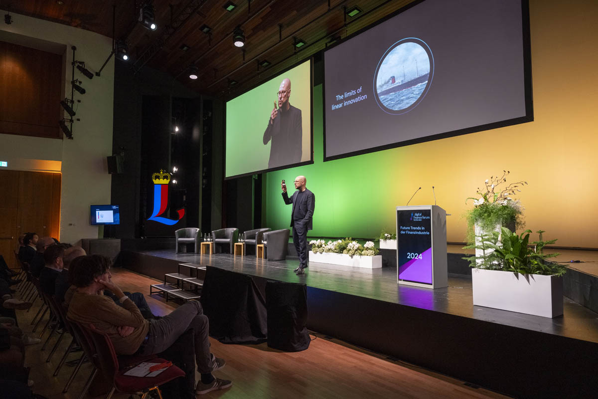 Martin Moeller, Director AI & Generative AI for Financial Services, EMEA, Microsoft 