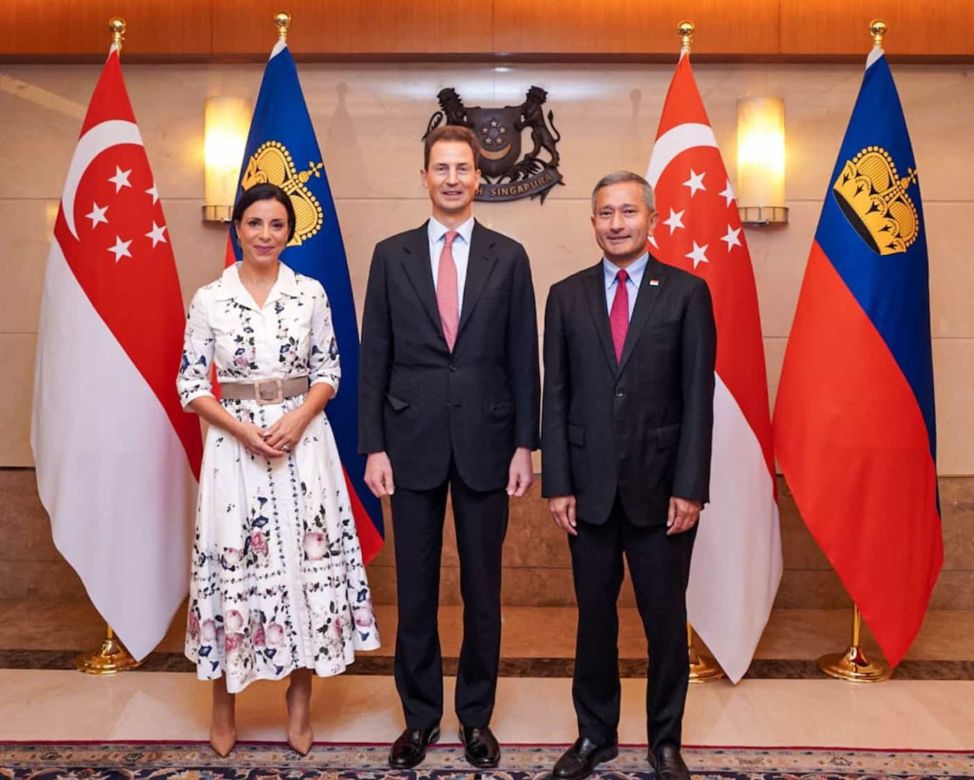 Regierungsrätin Dominique Hasler, S.D. Erbprinz Alois von und zu Liechtenstein und der Aussenminister Singapurs, Vivian Balakrishnan. (Copyright: Ministry of Foreign Affairs, Singapur)