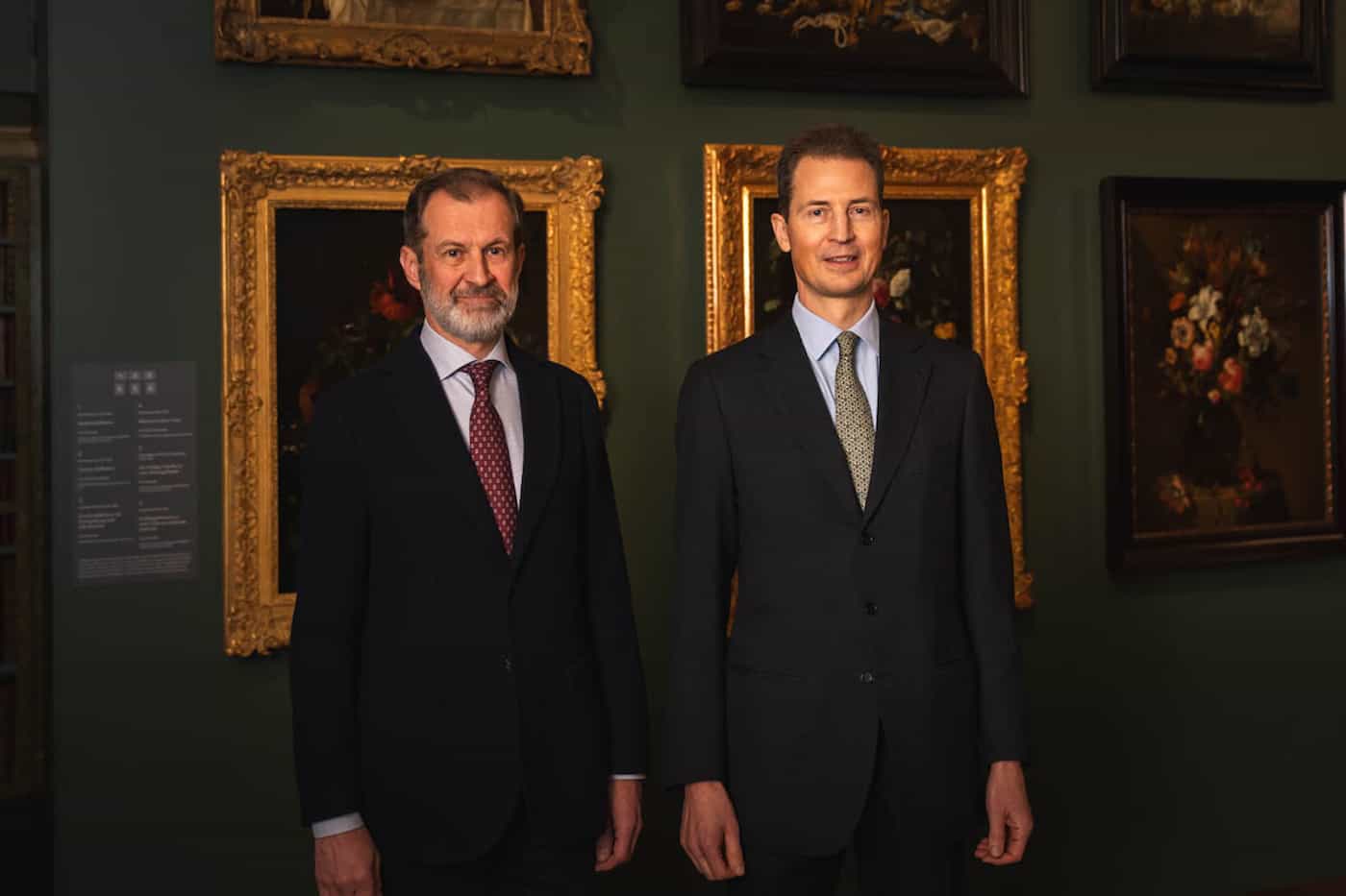 (v.l.) Direktor Stephan Koja (Direktor Fürstliche Sammlungen Liechtenstein), S.D. Erbprinz Alois von und zu Liechtenstein, Foto © Fürstliche Sammlungen / Jonas Thiller