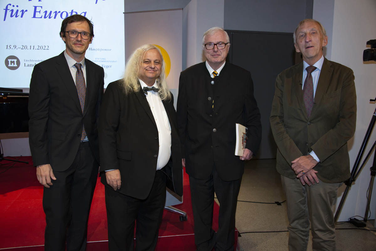 (v.l.) Stefan Batliner, Vizepräsident des Stiftungsrates der Liechtensteinischen LandesMuseums; Prof. Dr. Rainer Vollkommer, Direktor des Liechtensteinischen LandesMuseums; SS.K.H. Erzherzog Markus Salvator von Habsburg-Lothringen; Dr. Dr. Gerhard Seibold Kurator der Ausstellung