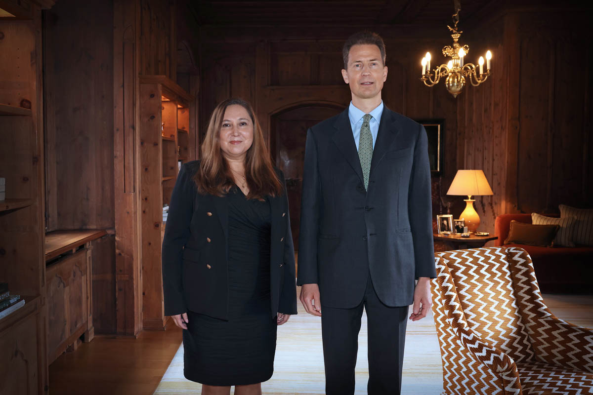I.E. Carla Juliana Serazzi Chang, Botschafterin der Republik Chile und S.D. Erbprinz Alois von und zu Liechtenstein. 