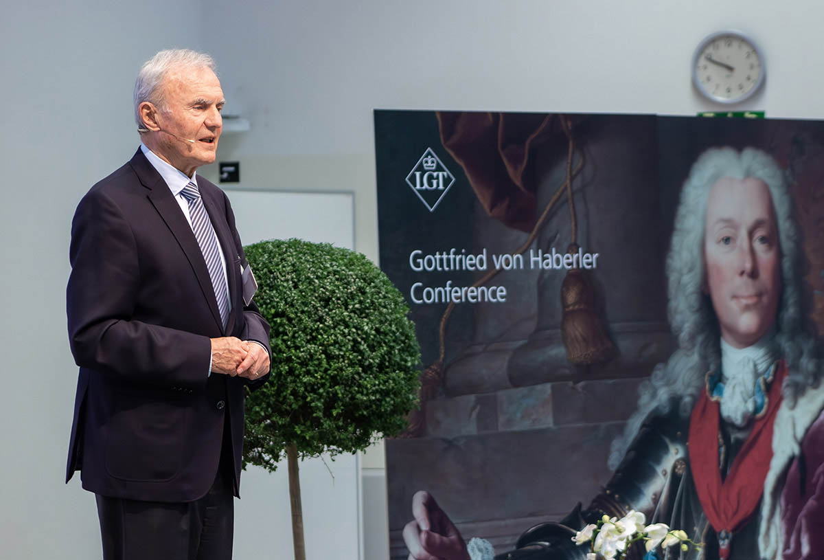 Referent Otmar Issing