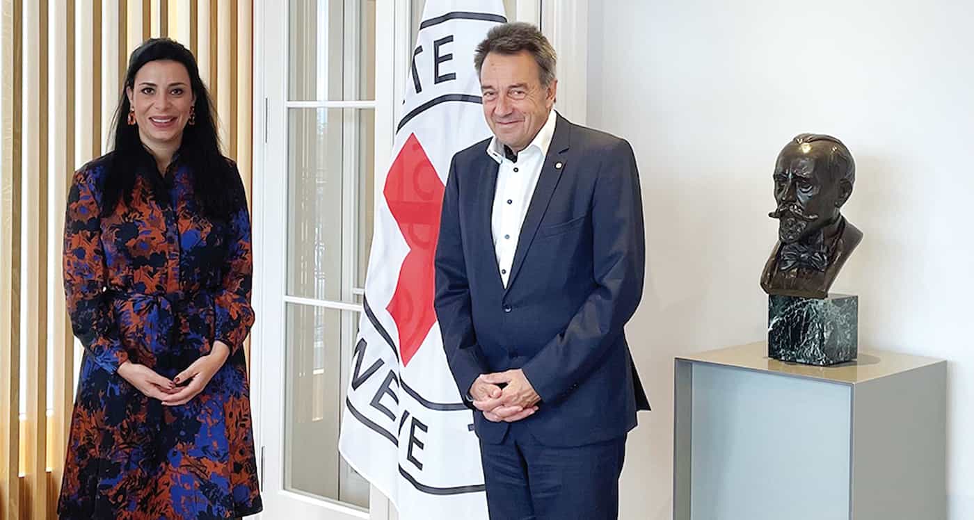 Regierungsrätin Dominique Hasler und Peter Maurer, Präsident «Internationales Komitee vom Roten Kreuz (IKRK)»