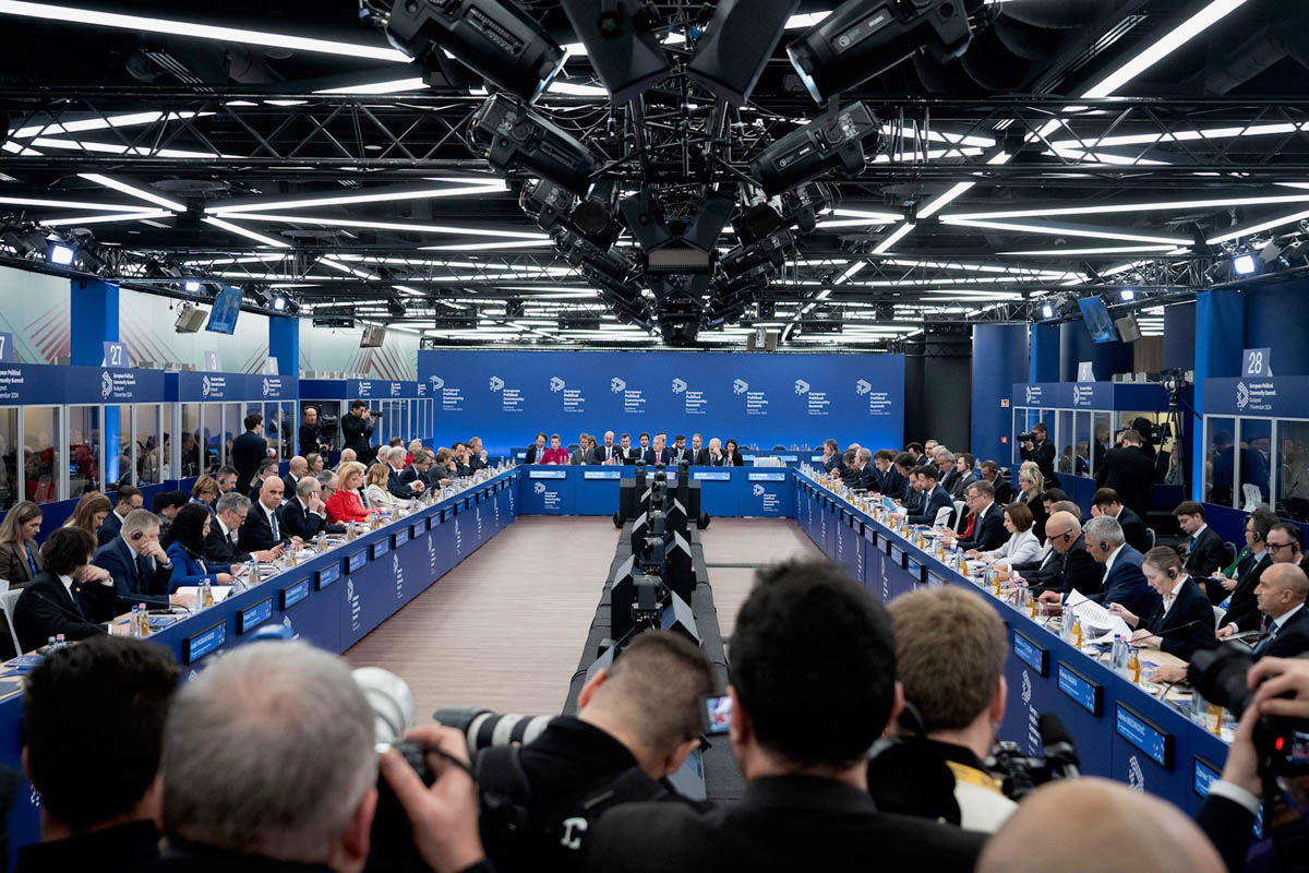 Blick in das Round-Table.