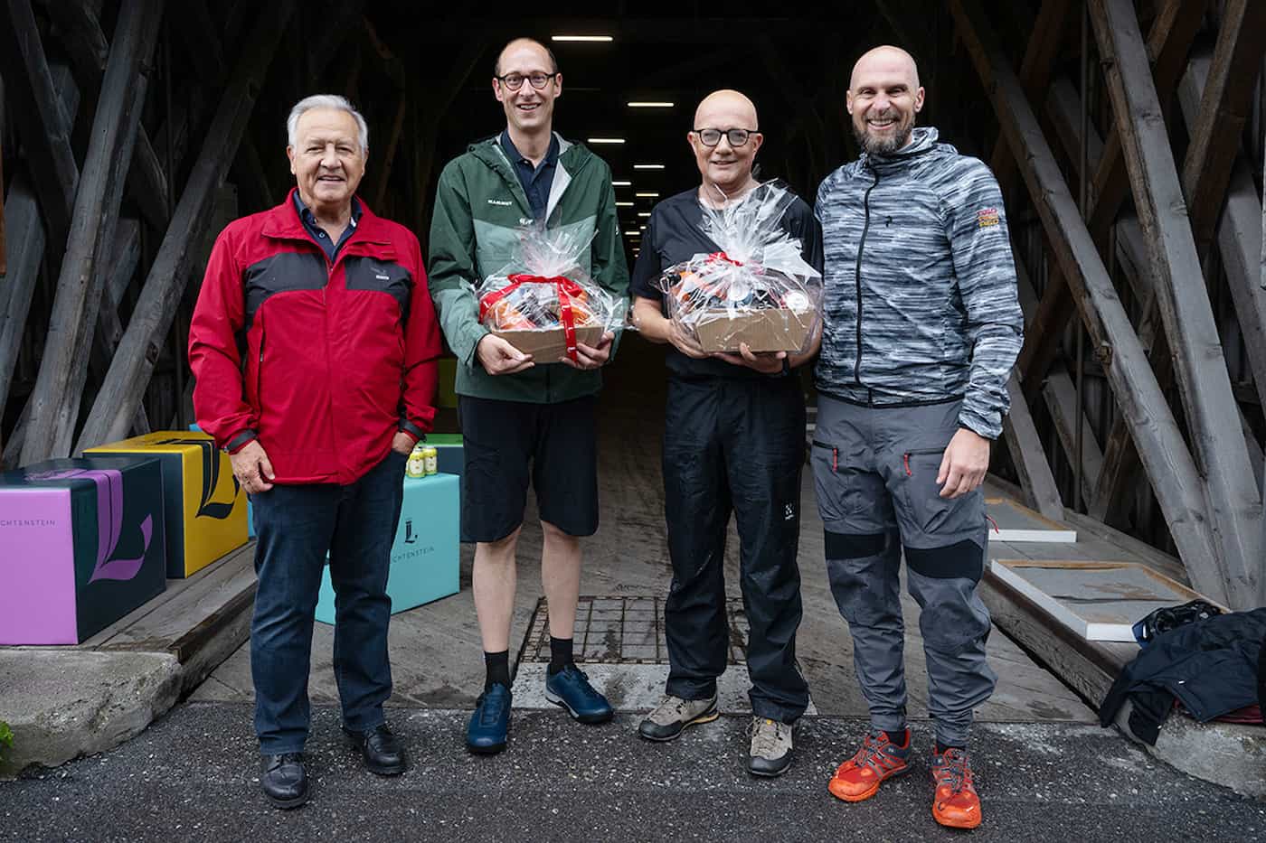 (v.l.) Landtagspräsident Albert Frick, Schweizer Nationalratspräsident Martin Candinas, Nationalrat Nicolò Paganini, Ex-Skirennfahrer (Büxi) Marco Büchel, (Foto: © Michael Zanghellini)