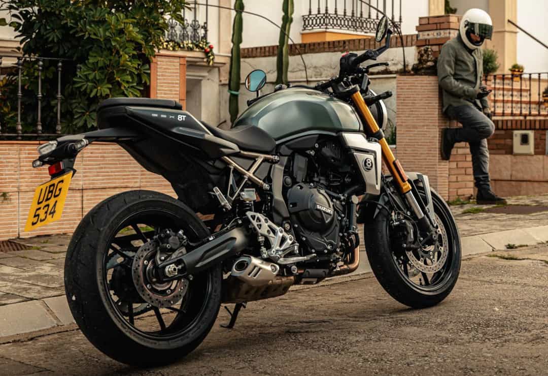 GSX-8T 