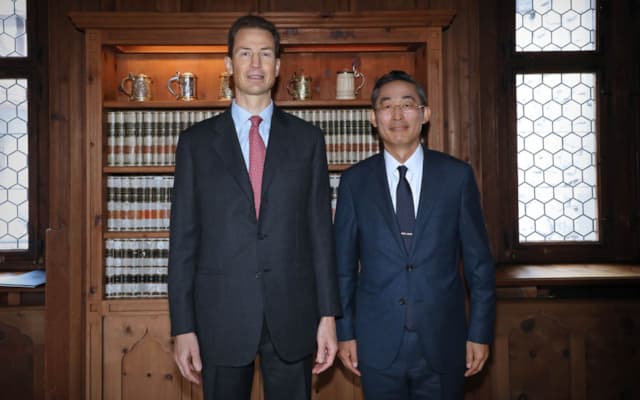 S.D. Erbprinz Alois von und zu Liechtenstein und S.E. Chang-rok Keum, Botschafter der Republik Korea