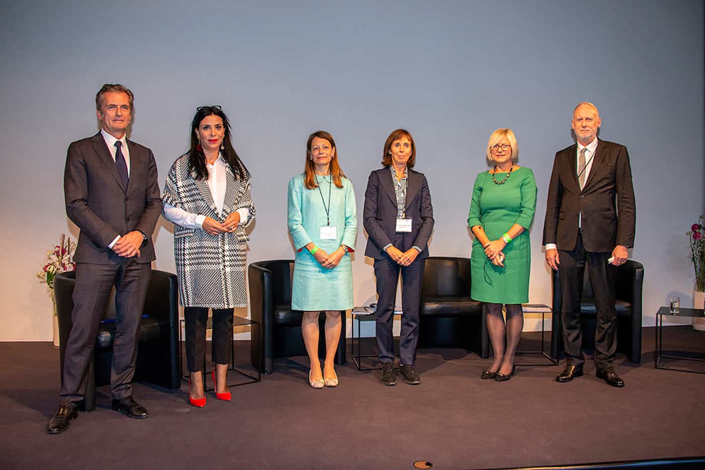 (v.l.) Botschafter Christian Wenaweser, Ständiger Vertreter Liechtensteins bei der UNO in New York, Regierungsrätin Dominique Hasler, Ursula Finsterwald, Head Sustainability LGT Private Banking, Hennie Verbeek-Kusters, Vorsitzende der Egmont Group of Financial Intelligence Units und ehemaliges Mitglied der «Liechtenstein Initiative», Dame Sara Joanne Thornton, Unabhängige Anti-Sklaverei-Kommissarin des Vereinigten Königreichs, Daniel Thelesklaf, Projektdirektor «Liechtenstein Initiative»