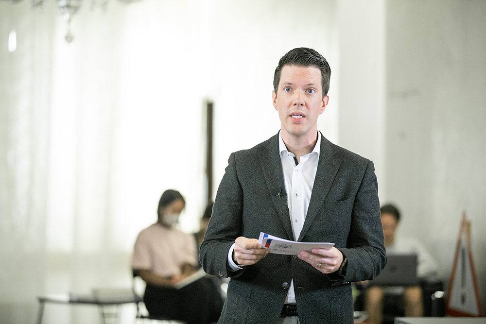 Regierungsrat Manuel Frick bei seiner Ansprache zur Eröffnung der Architekturbiennale in Venedig