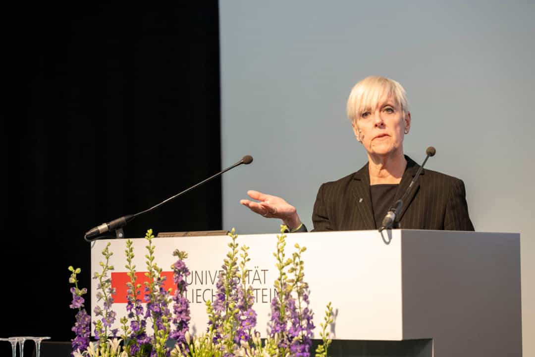 Pauline Dixon – «Private Schools for the Poor in Developing Countries»