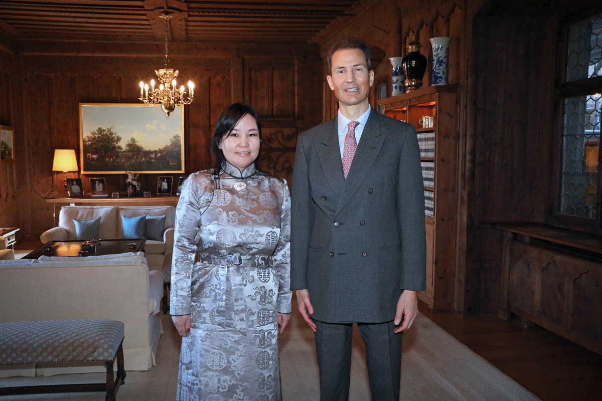 I.E. Davaasuren Gerelmaa, Botschafterin der Mongolei und S.D. Erbprinz Alois von und zu Liechtenstein