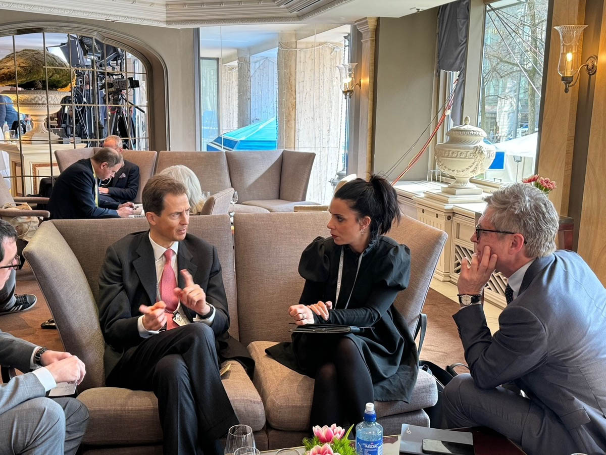 S.D. Erbprinz Alois von und zu Liechtenstein und Regierungsrätin Dominique Hasler.