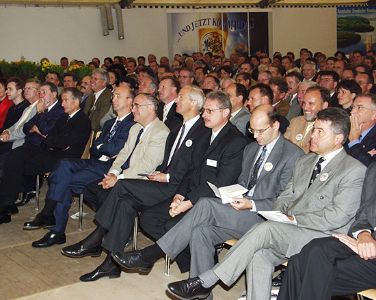 September 2000, Eröffnung der 13. Industrie-, Handels- und Gewerbeausstellung LIHGA