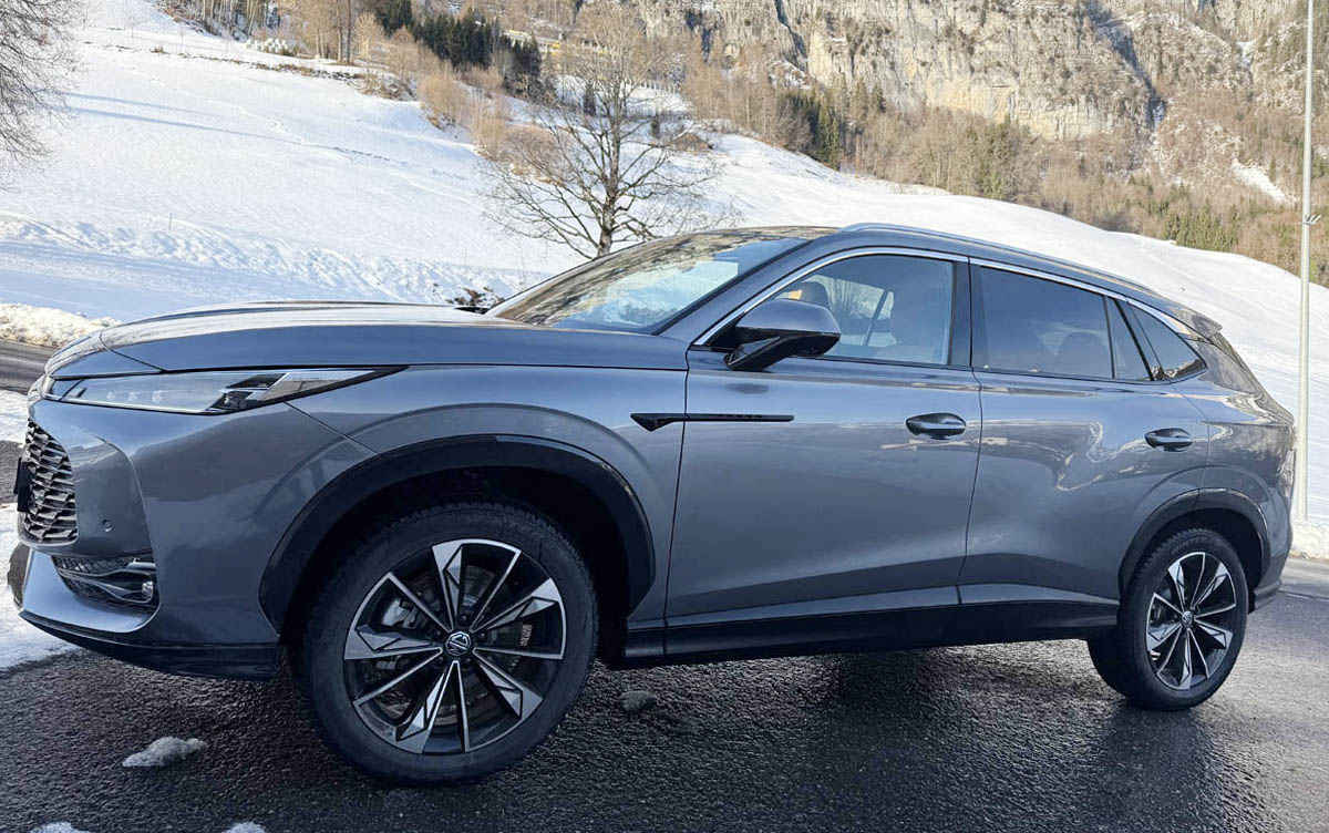 MG HS Hybrid+: Neuer Vollhybrid setzt Massstäbe im SUV-Segment