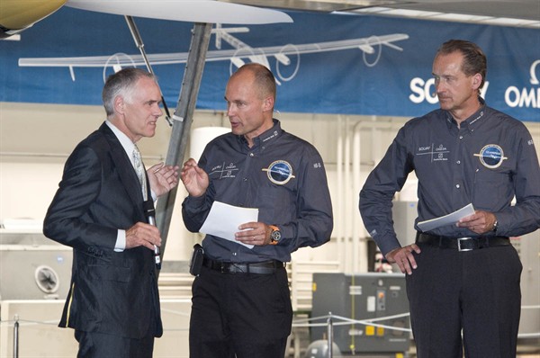 Moritz Leuenberger, Schweizer Energie- und Umweltminister, Bertrand Piccard, André Borschberg