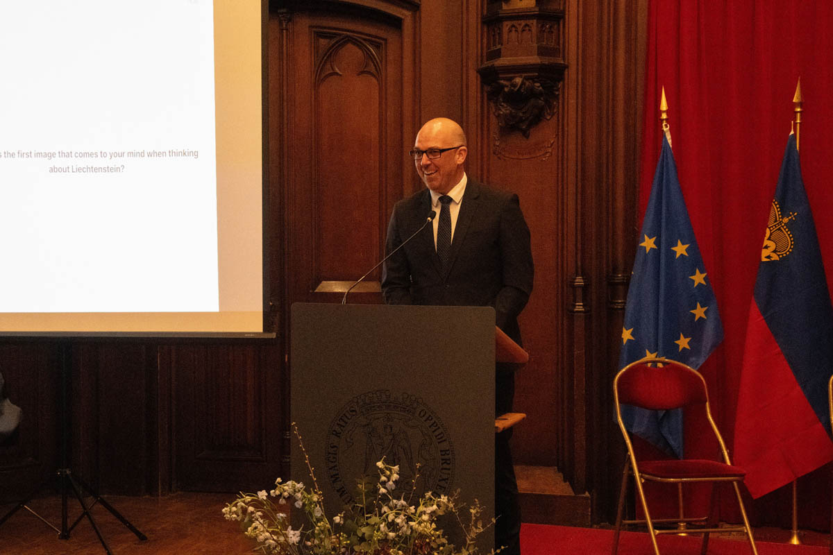 Rede von Regierungschef Daniel Risch beim Jubiläumsanlass zu 30 Jahren liechtensteinische Vertretung in Brüssel. (Quelle: EU/Jennifer Jacquemart)