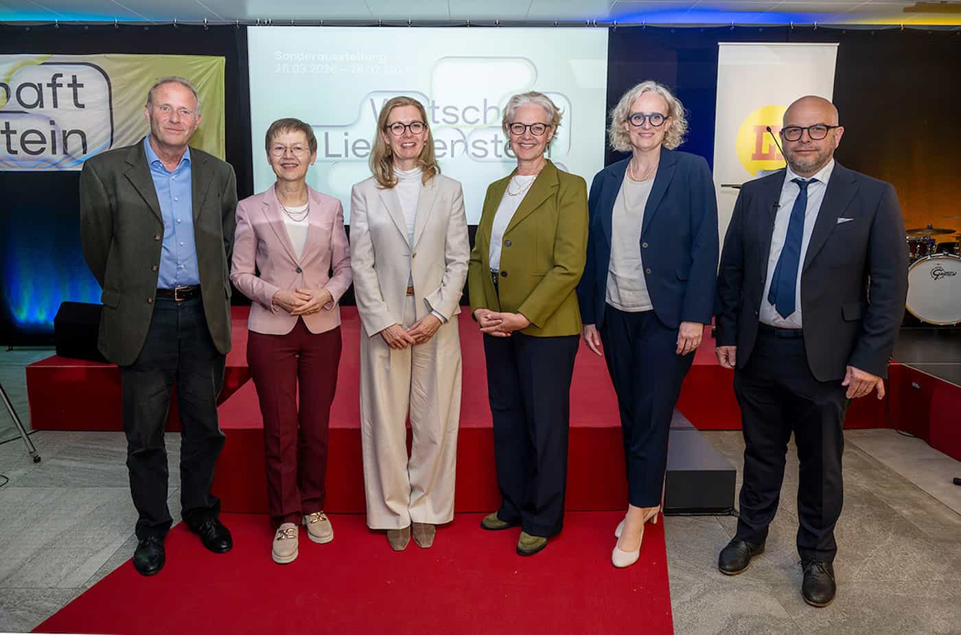 (v.l.) Christoph Maria Merki (Kurator Wirtschaftsgeschichte), Regierungschefin Brigitte Haas, Regierungschefin-Stellvertreterin Sabine Monauni, Jasmin Collini Heidegger (Präsidentin Stiftung Liechtensteinisches Landesmuseum), Andrea Kauer Loens (Direktorin des Liechtensteinischen LandesMuseums), Martin J. Matt (mjm.cc AG), © exclusiv