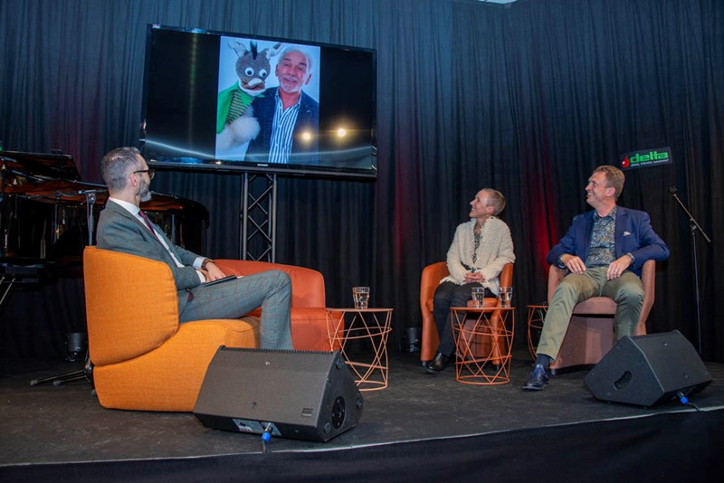 Kliby und Caroline senden digitale Grüsse und Wünsche zum 50 Jahre Jubiläum