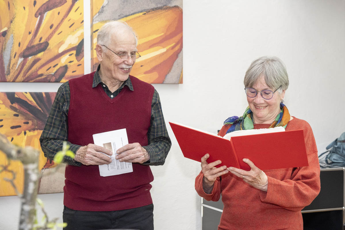  Im Mai ruft der Kuckuck - Hanspeter Leibold präsentiert sein Künstlerbuch «Die Vogelhochzeit»