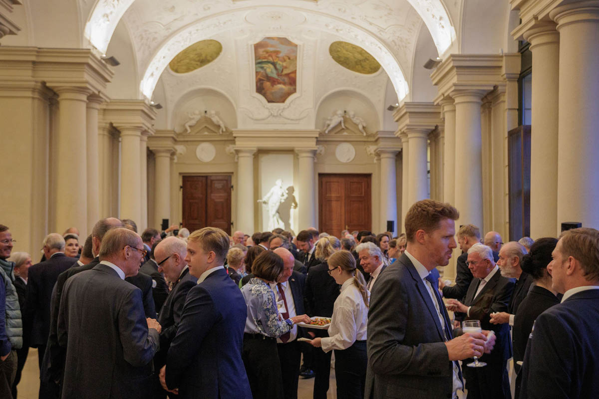Teilnehmerinnen und Teilnehmer des Liechtenstein Empfangs. (Quelle: Elena Azzalini)