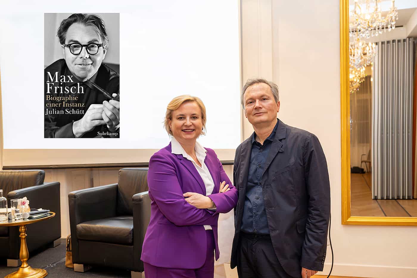 Alexa Ritter, Kunst- und Kulturbeauftragte des Grand Resorts und Autor Julian Schütt © exclusiv