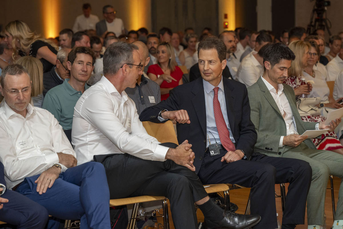  Patrick Vith, CEO thyssenkrupp Presta im Gespräch mit S.D. Erbprinz Alois von und zu Liechtenstein