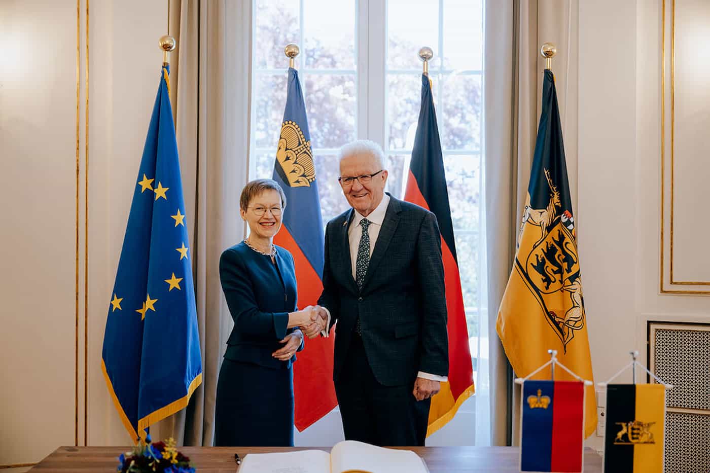 Regierungschefin Brigitte Haas und Ministerpräsident Winfried Kretschmann