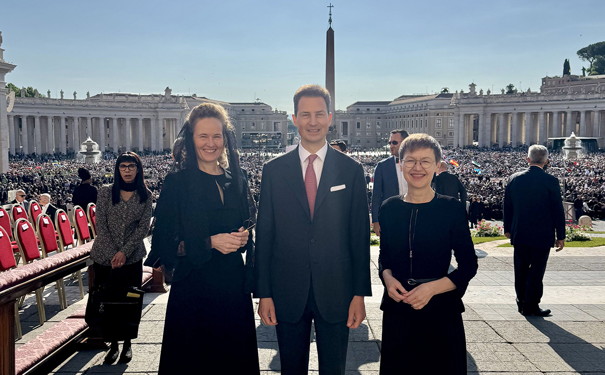 Amtseinführung von Papst Leo XIV. unter Beisein von S.D. Erbprinz Alois, I.K.H. Erbprinzessin Sophie und Regierungschefin Brigitte Haas