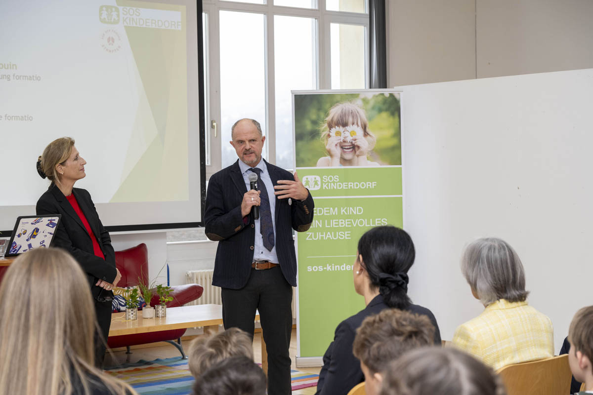 Eva-Maria Winter-De Rouin, Geschäftsführerin und Schulleiterin der formatio und Herwig Schreiber, Bereichsleitung Sekundarschule