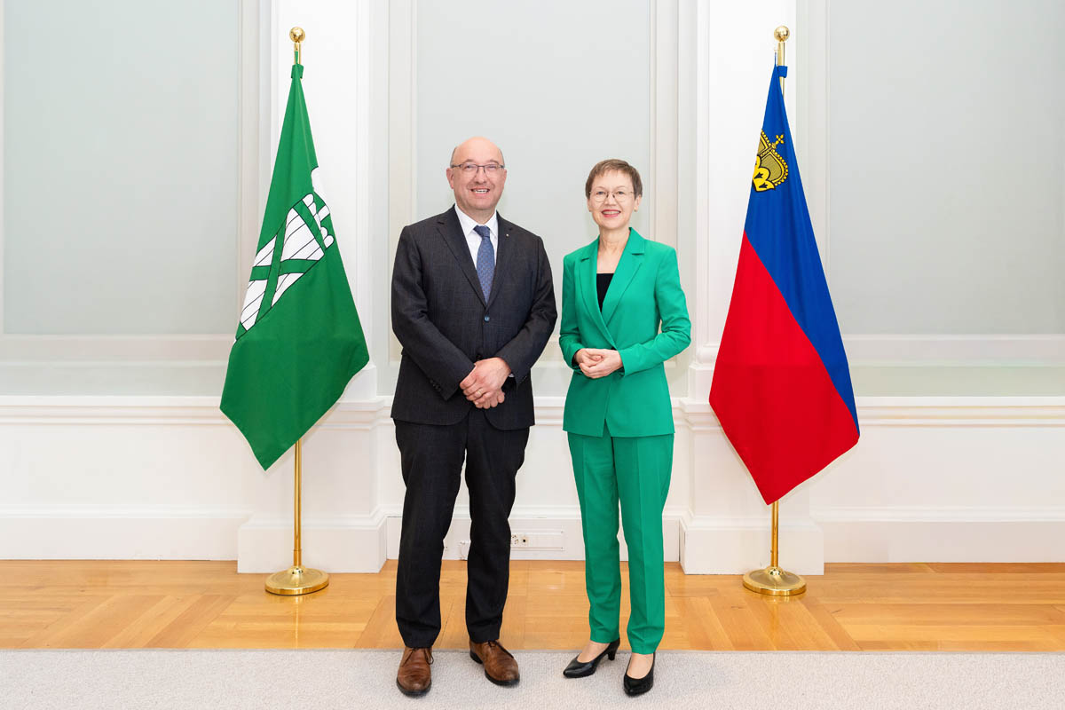 Liechtenstein und St. Gallen stärken regionale Zusammenarbeit beim Regierungstreffen in Vaduz
