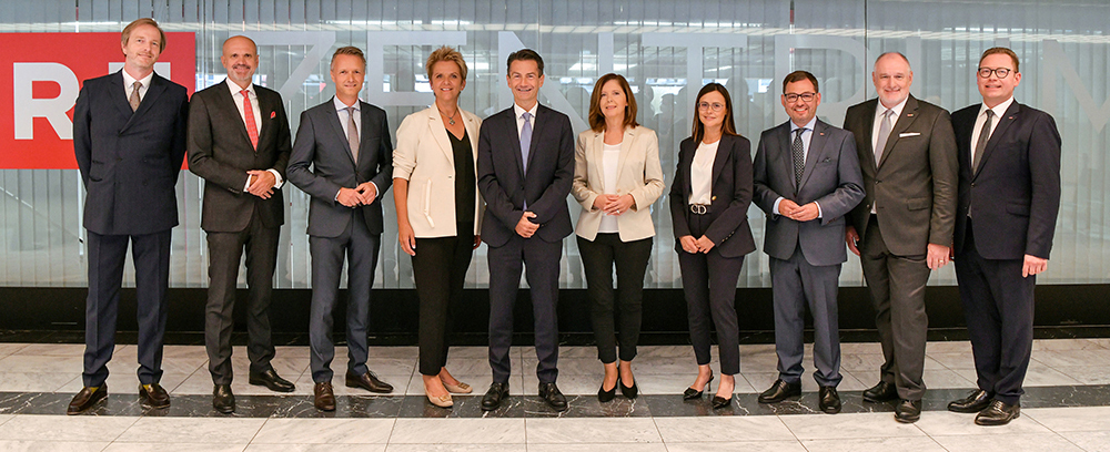 Die neun ORF-Landesdirektorinnen und -direktoren mit dem designierten ORF-Generaldirektor Mag. Roland Weissmann