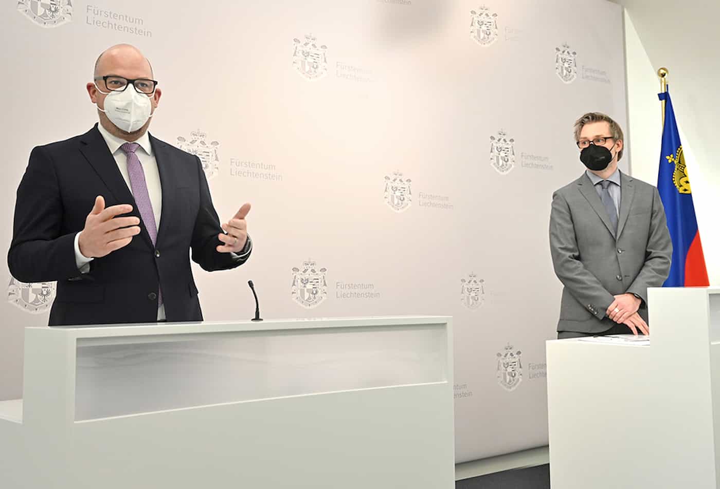 Regierungschef Daniel Risch und Thomas Erhart, Amt für Statistik präsentieren die Ergebnisse der Volkszählung 2020