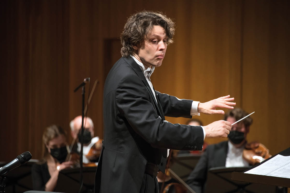 Flexibel, punktgenau und wortgewandt: Dirigent Kevin Griffiths (Foto: exclusiv)