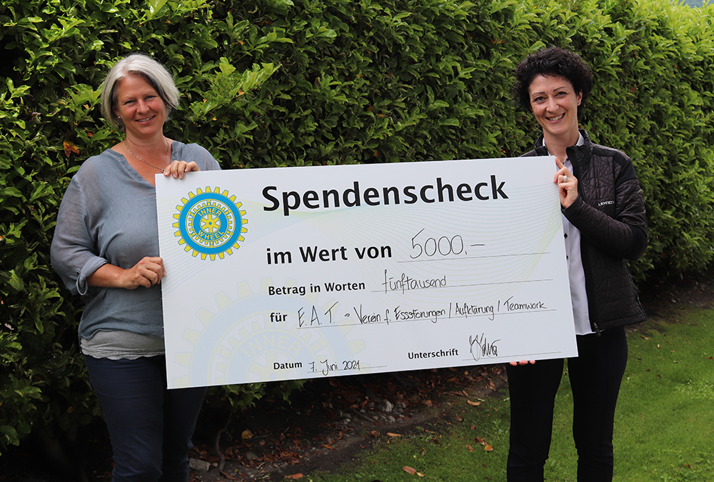 Inner Wheel Liechtenstein-Rheintal spendet CHF 5000.- an E.A.T. Team