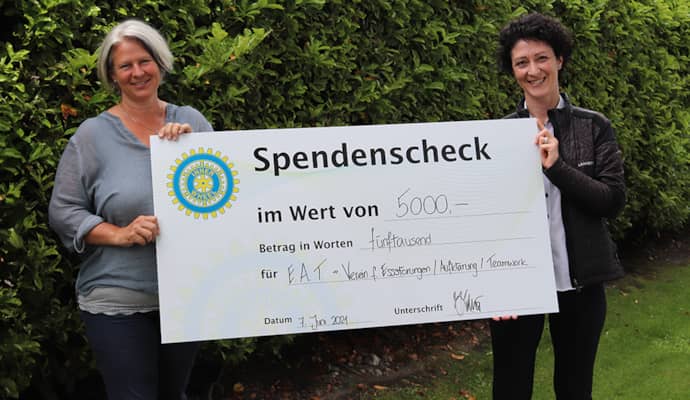 Inner Wheel Liechtenstein-Rheintal spendet CHF 5000.- an E.A.T. Team