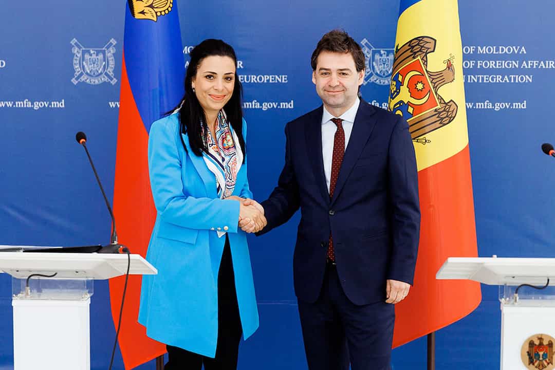 Die beiden Aussenminister von Liechtenstein und der Republik Moldau: Dominique Hasler und Nicu Popescu 