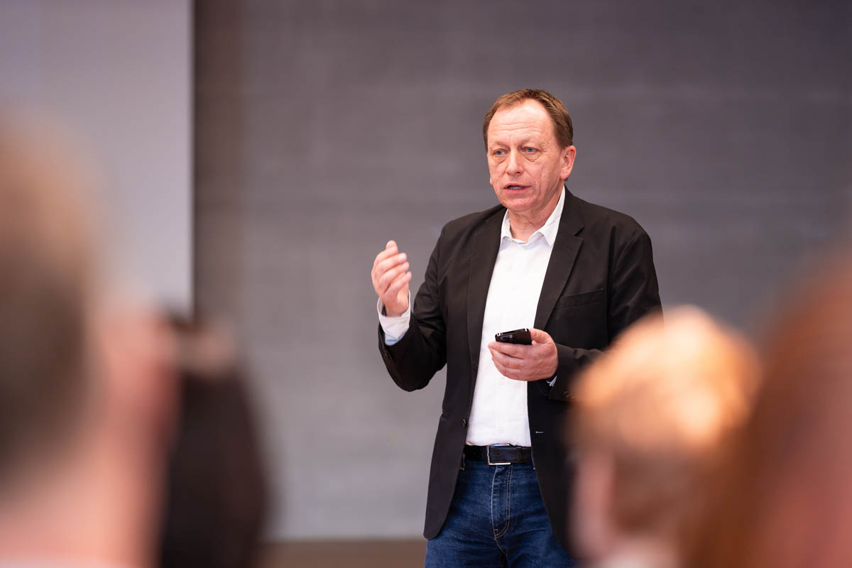  Referent und Bildungsexperte Roger Spindler gab einen Ausblick.