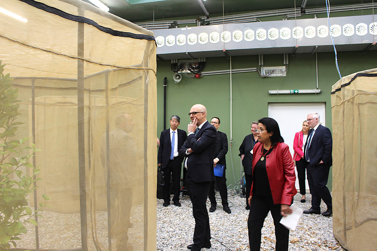 Regierungschef Daniel Risch machte sich ein Bild über die wertvolle Arbeit der Internationalen Atomenergiebehörde (IAEO).