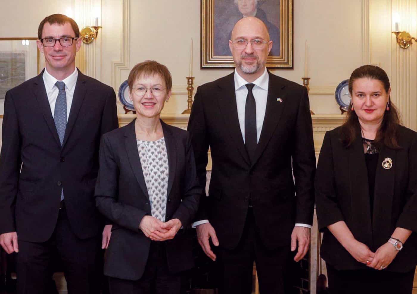 Regierungschefin Brigitte Haas und Liechtensteins Botschafter zur USA, Georg Sparber tauschten sich mit dem ukrainischen Ministerpräsidenten, Denys Schmyhal, und der ukrainischen Botschafterin zur USA, Oksana Markarova, aus.